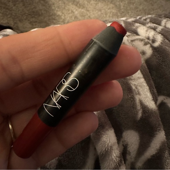 NARS Velvet Matte Lip Pencil - Cruella - Picture 5 of 7